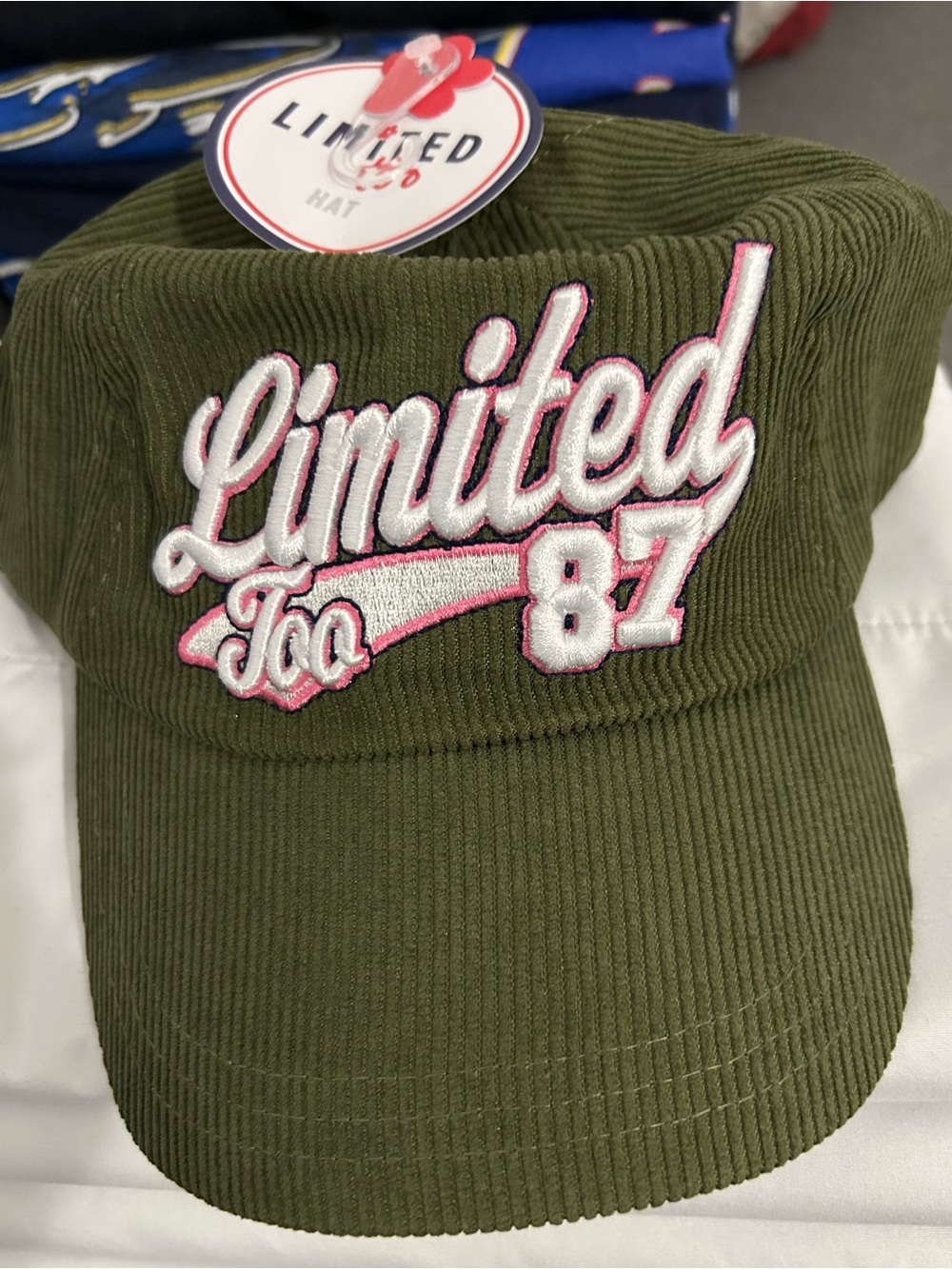 Hat tag on kids item